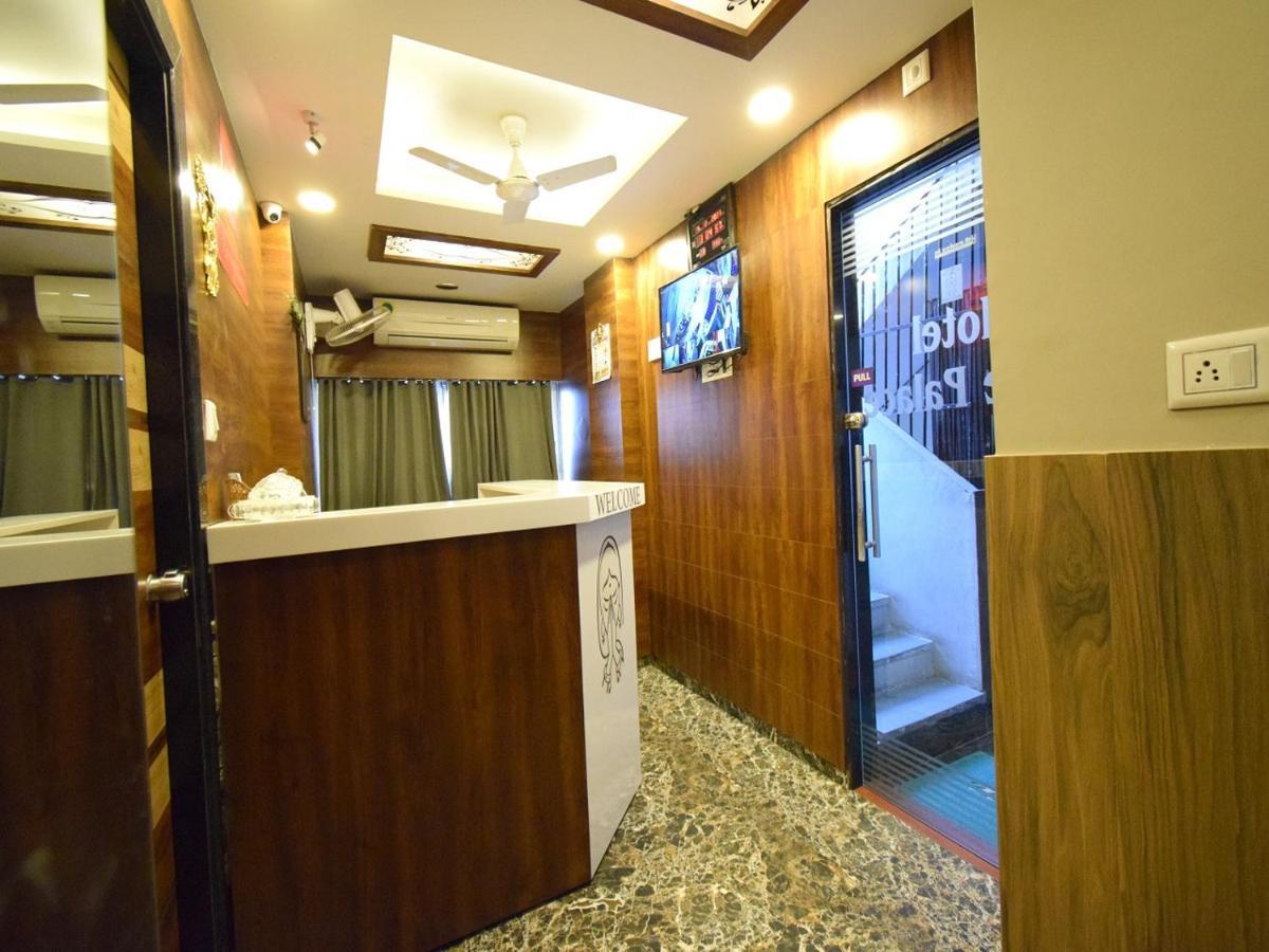 Hotel Lake Palace Ahmedabad Buitenkant foto